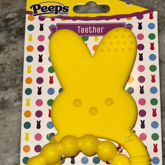 PEEPS Baby Duck Chick YELLOW Set w/ Baby Hat, Bib, Booties & Teether NEW Easter - Picture 6 of 6